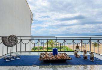  allows 18 year olds to book a room