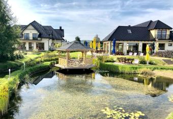 Dom Grinholc has Balcony rooms