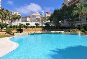 Gemelos 22-3-12 has Balcony rooms