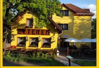 Plat  n Panzi   has Balcony rooms