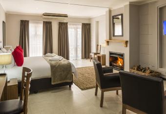 Clanwilliam Hotel allows 18 year olds to book a room