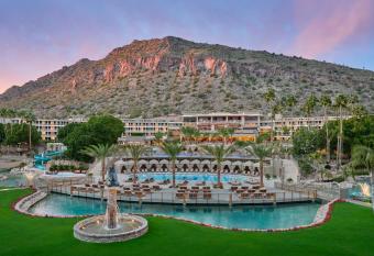 The Phoenician, a Luxury Collection Resort, Scottsdale has Balcony rooms