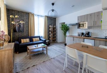 Trankil-Apparts Centre 2 has Balcony rooms