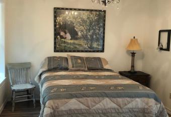 Perfect Country-Side Get-Away has Balcony rooms