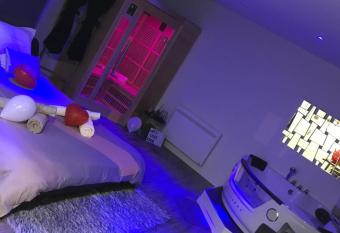 Sweet love romantique by locationslepuyenvelay allows 18 year olds to book a room