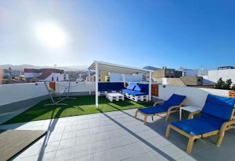 St George s House  has Balcony rooms