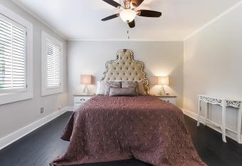 T'Frere's Bed & Breakfast has Balcony rooms