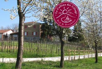 B&BLa collina dei ciliegi has Balcony rooms