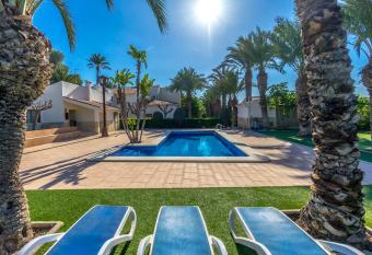 Finca Santa Barbara allows 18 year olds to book a room