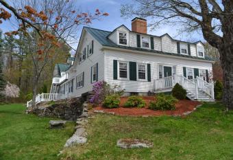 The Nutmeg Inn allows 18 year olds to book a room