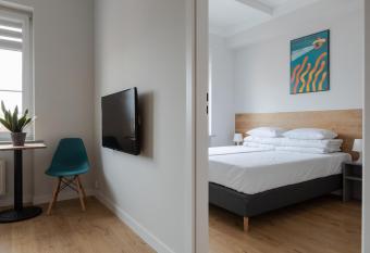 MoHo XL has Balcony rooms