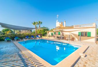 Sa Tanqueta De Ses Roques has Balcony rooms
