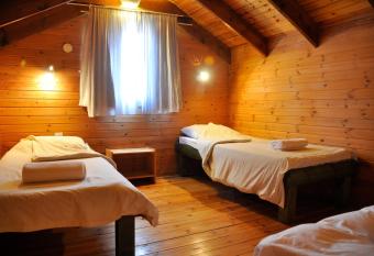 Gan Hakramim Country Lodging allows 18 year olds to book a room