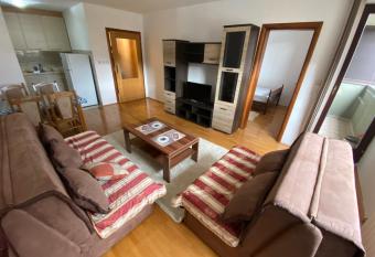 Teodora-porodi  ni apartman has Balcony rooms