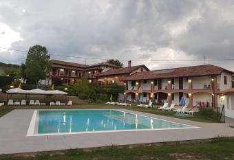 Agriturismo Le Due Cascine has Balcony rooms