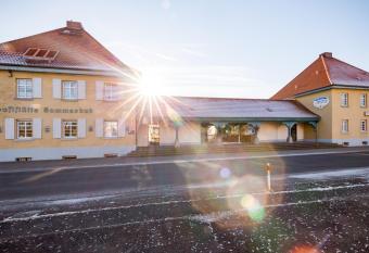 Hotel Am Sommerbad allows 18 year olds to book a room