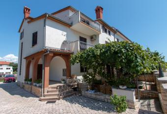 Irena s place A1 has Balcony rooms