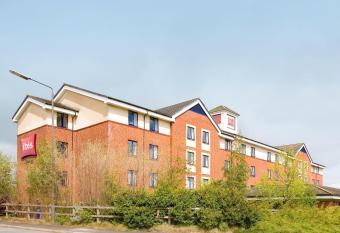 ibis Chesterfield North - Barlborough allows 18 year olds to book a room