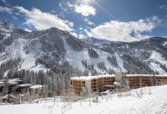 The Lodge at Snowbird has Balcony rooms