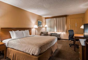 Best Western Cottonwood Inn has Balcony rooms
