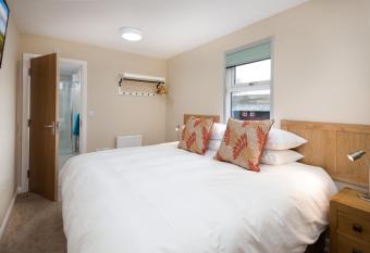 Brown Rigg Guest Rooms allows 18 year olds to book a room