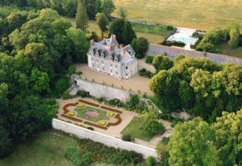 Chateau de Vaugrignon - Beer Spa has Balcony rooms