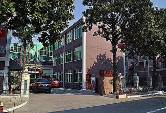 Greentree Inn Shanghai Chongming Bao Town Express Hotel has Smoking rooms