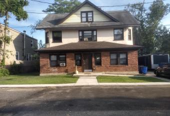 Cappuccio Hotel allows 18 year olds to book a room