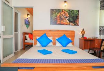 Ayomal Beach Paradise has Balcony rooms