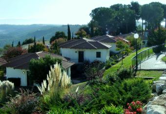 Shoresh Green Hills has Balcony rooms