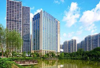 The Yun Hotel Foshan Nanhai allows 18 year olds to book a room