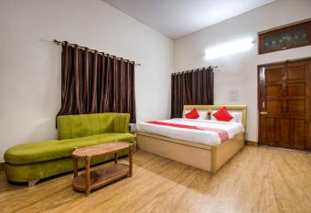 Flagship 23420 Patliputra Heritage Guest House allows 18 year olds to book a room
