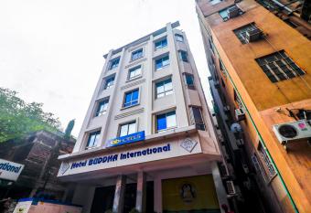 FabExpress Buddha International - Fully Vaccinated Staff has Smoking rooms