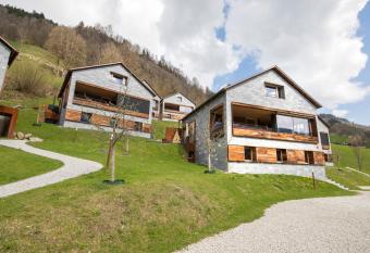 Chalet Bergblick has Balcony rooms