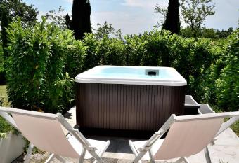 Agriturismo al Colle has Balcony rooms