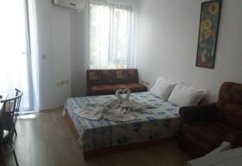 Studio Mitreva has Balcony rooms