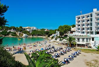 Hotel Playa Santandria Adults Only allows 18 year olds to book a room