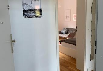 Feel-Good Apartment In Mannheim-Neckarau allows 18 year olds to book a room
