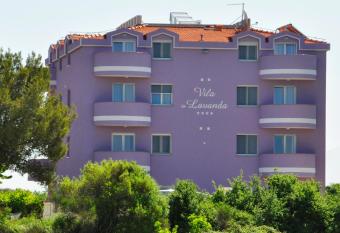 Vila in Lavanda has Balcony rooms