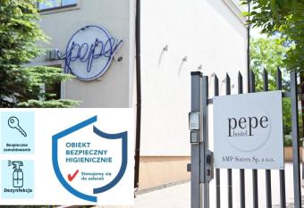 Pepe Hostel has Balcony rooms