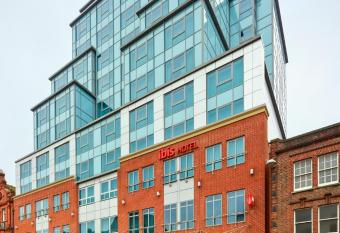 ibis Reading Centre allows 18 year olds to book a room