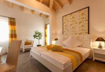 Forsthof allows 18 year olds to book a room