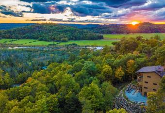 Le Bellevue Modern Lodge has Balcony rooms