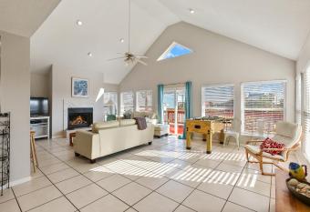 The Vista of Palm Beach has Balcony rooms