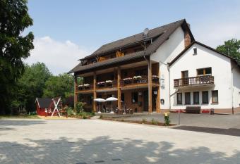 Gasthof Schumacher Hotel garni has Balcony rooms