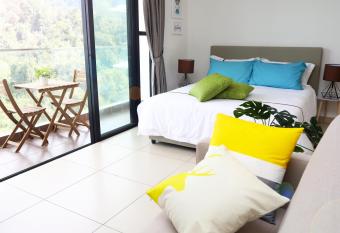 WARM & COZY HOME @ MIDHILLS GENTING has Balcony rooms