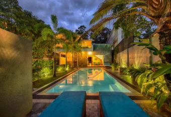 Deltora Villa - free drop off to Galle Fort by TukTuk has Balcony rooms