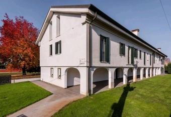 Venezia Suite Apartment has Balcony rooms