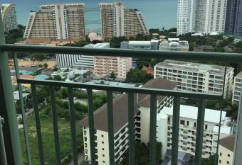 Lumpini Naklua Pattaya has Balcony rooms