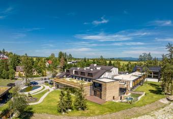 Hotel Hills has Balcony rooms